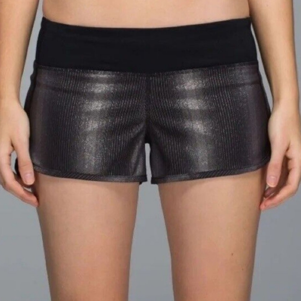Lululemon speed short / 2 way stretch
